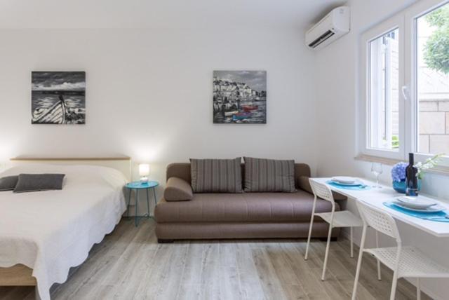 Apartment R&R ดูบรอฟนิก ภายนอก รูปภาพ